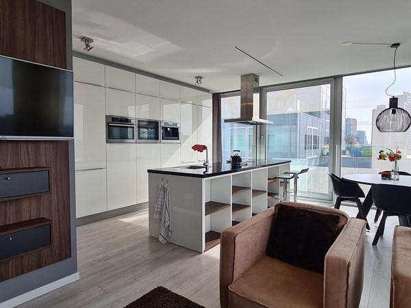Medium property photo - Halvemaanpassage 87, 3011 DL Rotterdam
